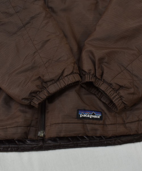 patagonia(パタゴニア)の「【ヴィンテージ古着】Patagonia / パタゴニア ロゴ 中綿入り フルジップジャケット(ブルゾン・レディース・ブラウン・LARGE)」の2枚目の写真