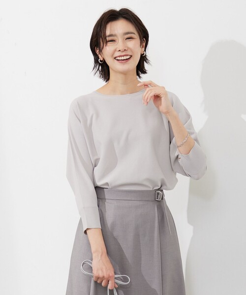 J.PRESS(ジェイプレス)の「【洗える】 レーヨンエリートストレッチ ドルマンスリーブ ニット(ニット/セーター・レディース・ライトグレー系/ネイビー系/ダルブルー系/ライトグリーン系・F)」の3枚目の写真