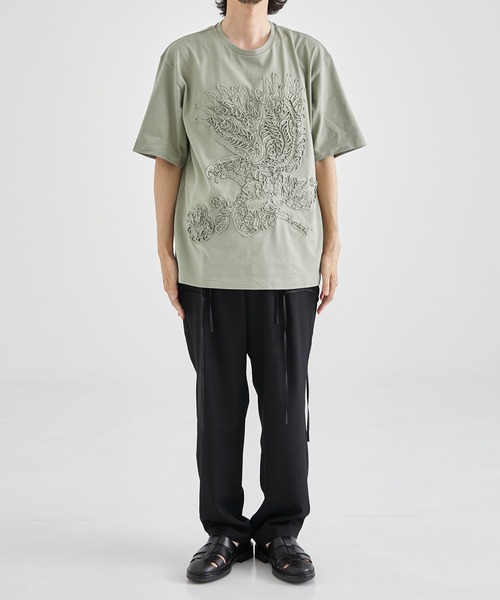 TAAKK（ターク）の「【TAAKK/ターク】TAPE EMBROIDERY TEE/テープエンブロイダリーTEE（Tシャツ/カットソー・メンズ・ホワイト/カーキ・2/3）」の13枚目の写真
