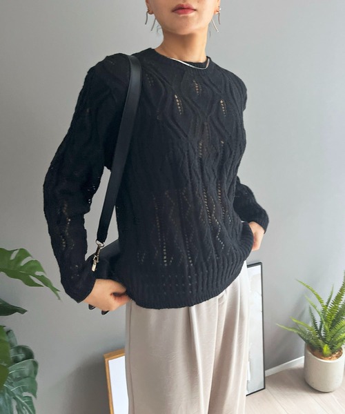 Jewelobe(ジュエローブ)の「透かし柄編みモヘアライクニットプルオーバー(ニット/セーター・レディース・ホワイト/ピンク/ブラック・FREE)」の3枚目の写真