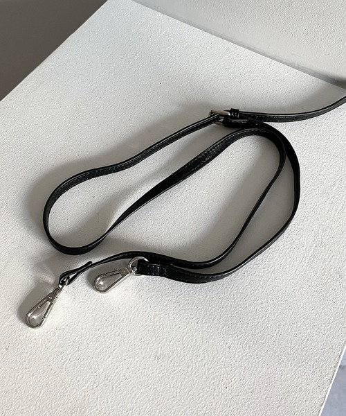 CAPRICIEUX LE'MAGE（カプリシューレマージュ）の「パフハーフムーンバッグ（ハンドバッグ・レディース・ベージュ/シルバー/ブラック・FREE）」の16枚目の写真