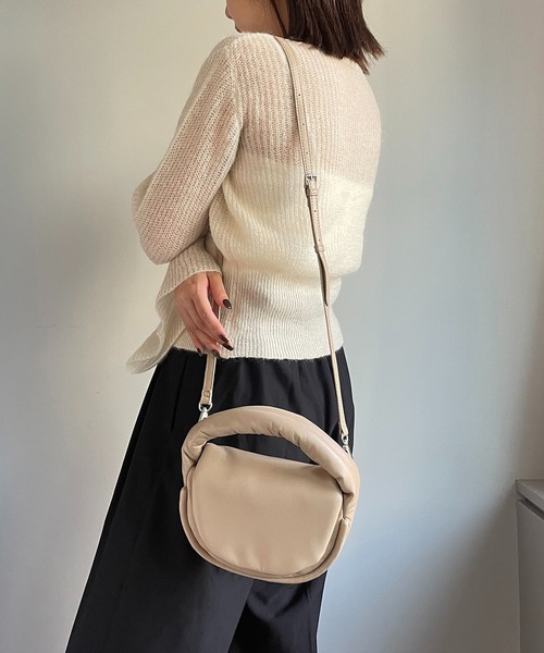 CAPRICIEUX LE'MAGE（カプリシューレマージュ）の「パフハーフムーンバッグ（ハンドバッグ・レディース・ベージュ/シルバー/ブラック・FREE）」の17枚目の写真