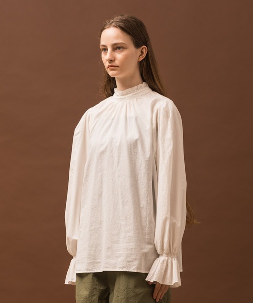 ALLUMER（アリュメール）の「ワッシャーコットンフリルカフスリーブ（シャツ/ブラウス・レディース・ホワイト/ブラック・1）」の5枚目の写真