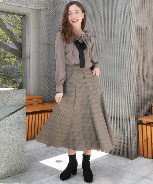 ASTORIA ODIER(アストリアオディール)の「配色リボンフリルギャザーブラウス(シャツ/ブラウス・レディース・アイボリー/グレイッシュベージュ/ピンクベージュ/ブラウン・MEDIUM)」の19枚目の写真