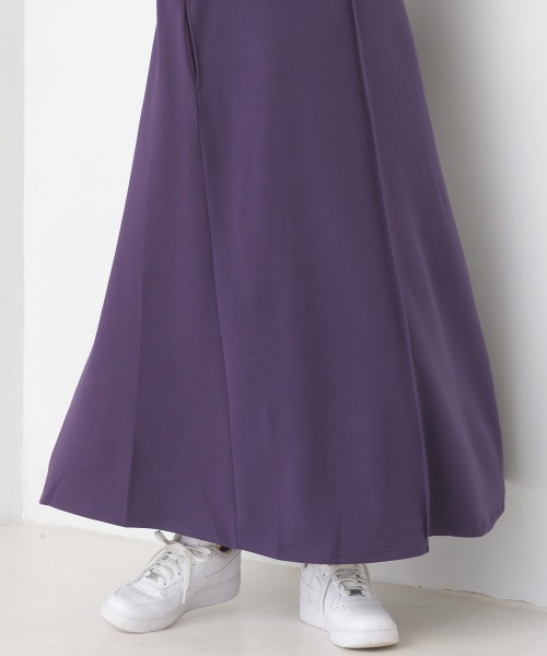 OMNES（オムネス）の「+3℃蓄熱ストレッチフレアワンピース長袖（ワンピース・レディース・パープル/ブラック/グリーン/ブラウン・FREE）」の18枚目の写真