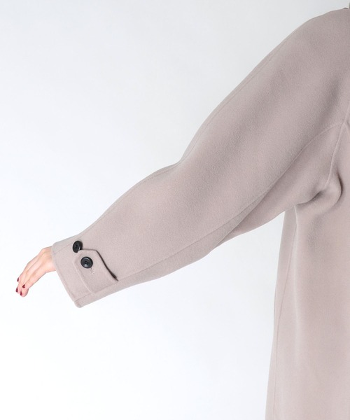 Jines（ジネス）の「シャルム加工ウールリバースタンドネックコート（その他アウター・レディース・ベージュ系/モカ・38）」の8枚目の写真