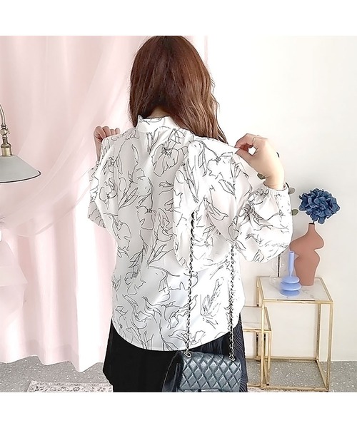 GOLDJAPAN(ゴールドジャパン)の「花柄フリルボウタイブラウス【大きいサイズ対応】(シャツ/ブラウス・レディース・ネイビー/ブラック/オフホワイト・4L/LL/3L/5L)」の15枚目の写真