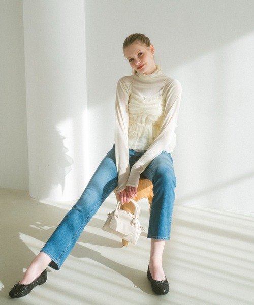 ECREL(エクレール)の「シアーラメチュールビスチェ(キャミソール・レディース・アイボリー/ライトグレー・FREE)」の4枚目の写真