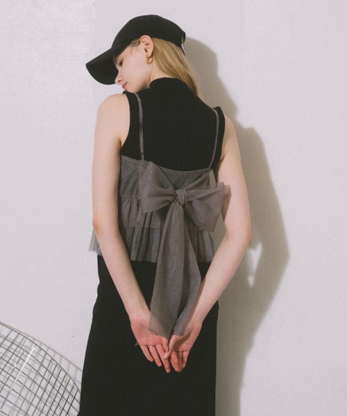 ECREL(エクレール)の「シアーラメチュールビスチェ(キャミソール・レディース・アイボリー/ライトグレー・FREE)」の11枚目の写真