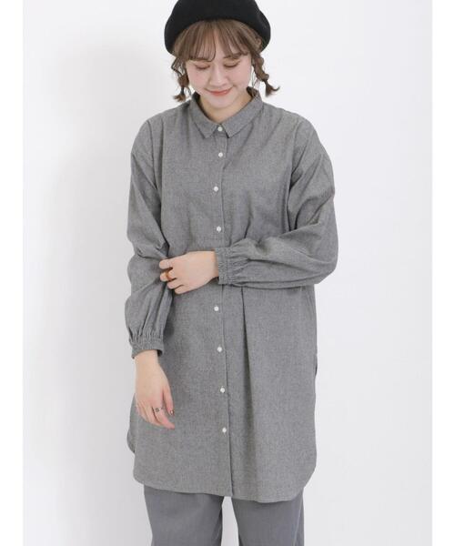 Samansa Mos2（サマンサ モスモス）の「【保温加工】柄アソートちび襟シャツチュニック（チュニック・レディース・ブラック/チャコールグレー/サックスブルー/ミント/オフホワイト・F）」の4枚目の写真