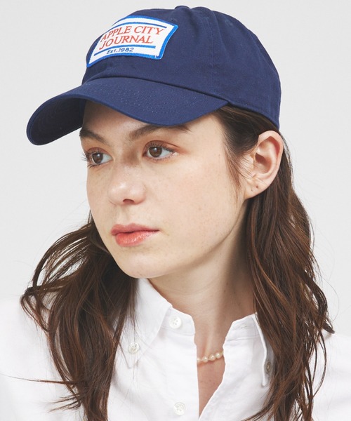 Rouge vif la cle(ルージュヴィフラクレ)の「【PARROTT CANVAS/パロットキャンバス】"APPLE CITY JOURNAL"ロゴ キャップ(キャップ・レディース・ネイビー・フリー)」の7枚目の写真