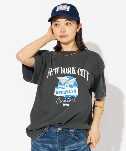 Rouge vif la cle(ルージュヴィフラクレ)の「【PARROTT CANVAS/パロットキャンバス】"APPLE CITY JOURNAL"ロゴ キャップ(キャップ・レディース・ネイビー・フリー)」の6枚目の写真