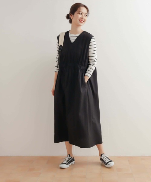 URBAN RESEARCH DOORS（アーバンリサーチドアーズ）の「フロントギャザージャンパースカート（ワンピース・レディース・ベージュ/ブラック・MEDIUM）」の3枚目の写真