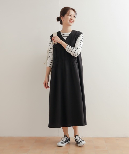 URBAN RESEARCH DOORS（アーバンリサーチドアーズ）の「フロントギャザージャンパースカート（ワンピース・レディース・ベージュ/ブラック・MEDIUM）」の4枚目の写真