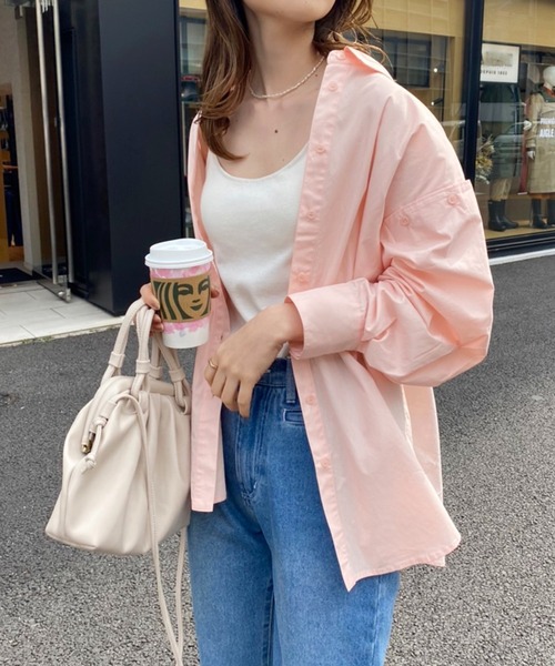 one after another NICE CLAUP（ワンアフターアナザーナイスクラップ）の「肩あきマルチウェイシャツ【WEB限定商品】（シャツ/ブラウス・レディース・オフホワイト/グレー/サックスブルー/ピンク/イエロー・FREE）」の5枚目の写真