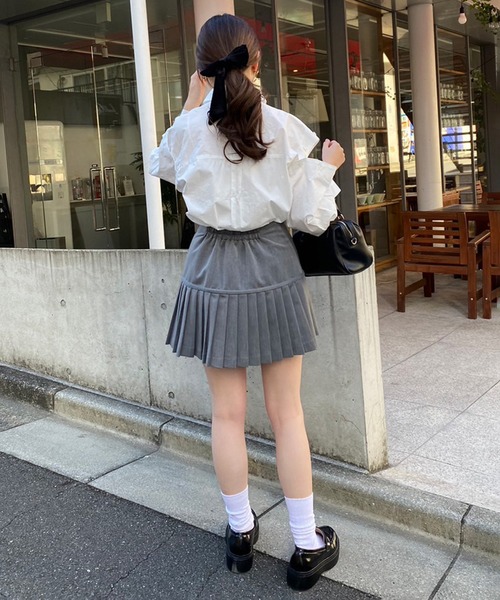 早い者勝ち✧*。asune アスネ ストロベリーリップキット 新品未使用 セール】肩あきマルチウェイショートシャツ（シャツ/ブラウス