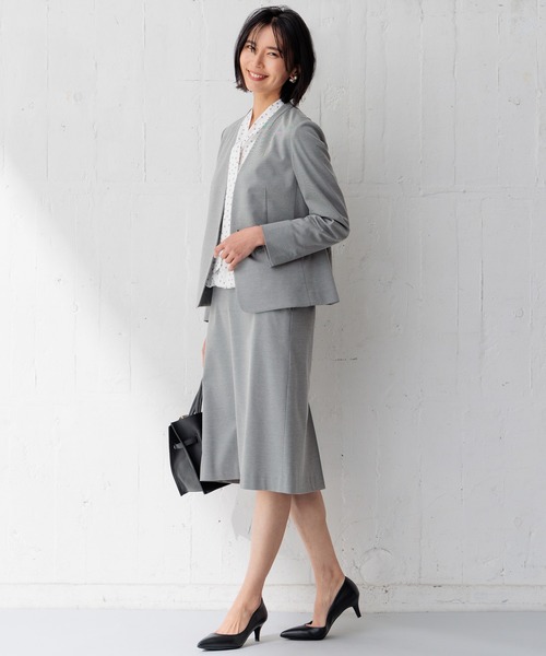 23区 L(ニジュウサンクオオキイサイズ)の「【セットアップ対応】モクロディ ノーカラージャケット(ノーカラージャケット・レディース・グレー系/ネイビー系・44/46/48/50)」の4枚目の写真