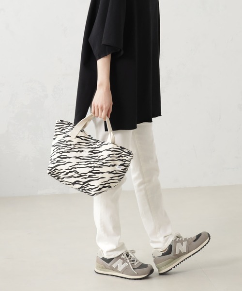 FOUND GOOD（ファウンドグッド）の「キャンバストートM（トートバッグ・レディース・ブラック/グレー系8/ブラウン系/グリーン系8/グレー系/アイボリー・FREE）」の3枚目の写真