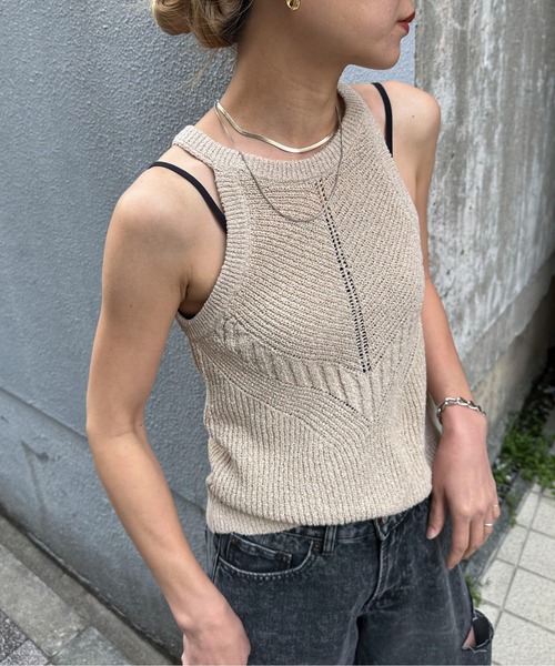 feepur（フェピュール）の「【ハンドウォッシャブル】透かしホルターネックニットタンク（ニット/セーター・レディース・ブラック/オリーブ/ベージュ・MEDIUM）」の6枚目の写真