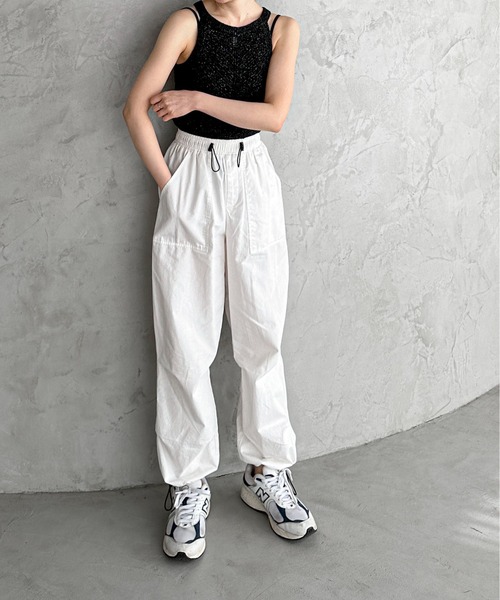 feepur（フェピュール）の「【ハンドウォッシャブル】透かしホルターネックニットタンク（ニット/セーター・レディース・ブラック/オリーブ/ベージュ・MEDIUM）」の15枚目の写真