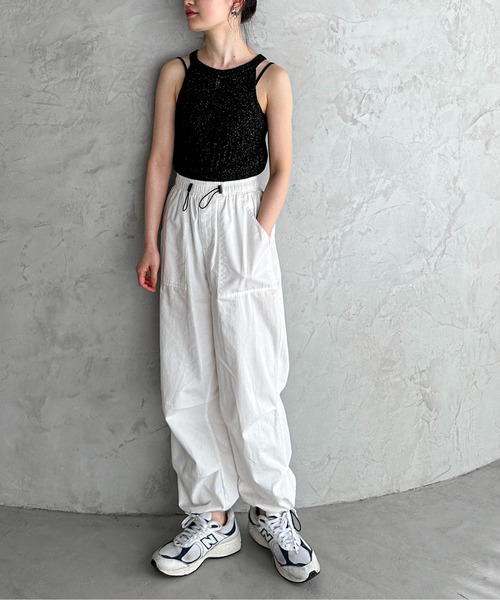 feepur（フェピュール）の「【ハンドウォッシャブル】透かしホルターネックニットタンク（ニット/セーター・レディース・ブラック/オリーブ/ベージュ・MEDIUM）」の17枚目の写真