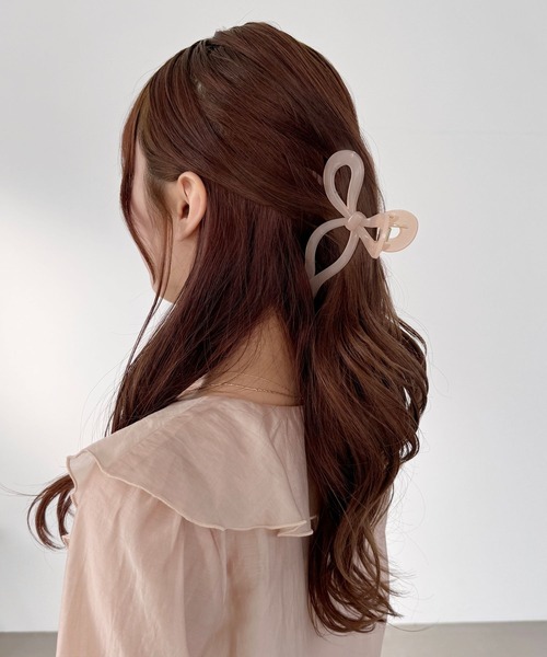 Heather(ヘザー)の「アクリルリボンバンス 119095(バレッタ/ヘアクリップ・レディース・ブラック/ホワイト/ピンク・ONE SIZE)」の3枚目の写真