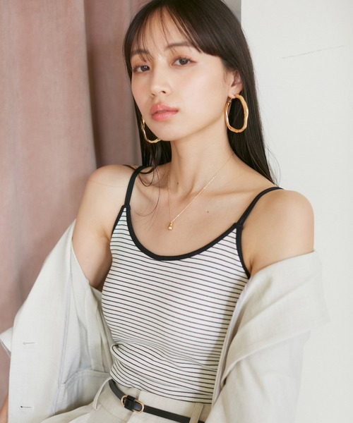 VIS(ビス)の「【洗える】ダブルストラップ短丈カップ付きキャミソール(キャミソール・レディース・ホワイト/ブラック/オフホワイト・FREE)」の4枚目の写真