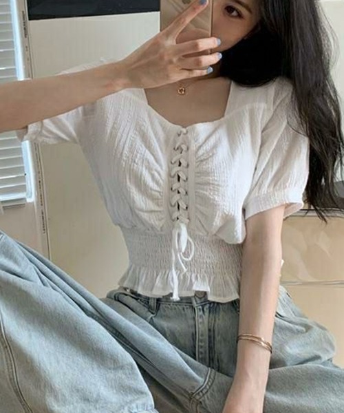 GLAMOROUS JANE(グラマラスジェーン)の「ウエストシャーリングレースアップブラウス(シャツ/ブラウス・レディース・ブラック/ホワイト・FREE)」の5枚目の写真