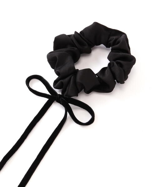 NATURAL BEAUTY BASIC（ナチュラルビューティーベーシック）の「ナローリボンシュシュ（シュシュ・レディース・オフホワイト/ブラック・ﾌﾘ-）」の4枚目の写真