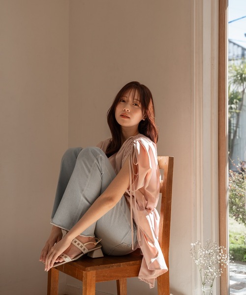mideal（マイディール）の「gather ribbon blouse / ギャザー
