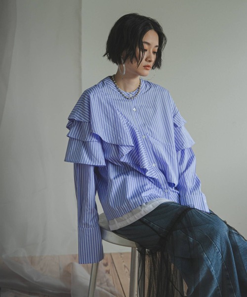 bohmal（ボマール）の「配色切替フリルシャツ（シャツ/ブラウス・レディース・ホワイト/ブルー・FREE）」の6枚目の写真