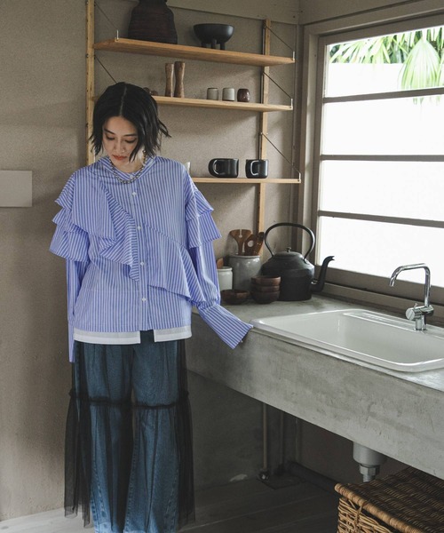 bohmal（ボマール）の「配色切替フリルシャツ（シャツ/ブラウス・レディース・ホワイト/ブルー・FREE）」の15枚目の写真