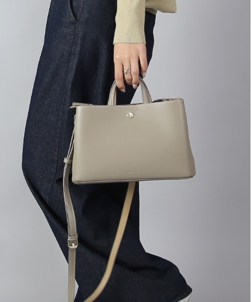 and it_（アンドイット）の「Legato Largo たすかるっかばん ハンドル付きミニショルダー（ショルダーバッグ・レディース・ライトグレー/ブラック/バーガンディー/グレイッシュベージュ/アイボリー/ラベンダー・FREE）」の4枚目の写真