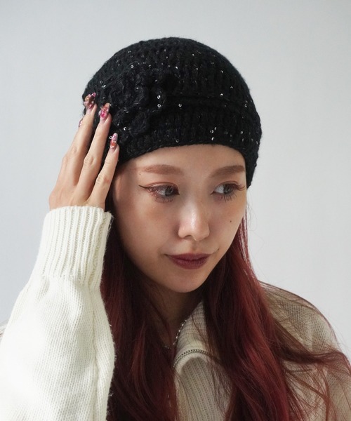 Port(ポート)の「【 SORUTT / ソルト 】 ローズモチーフ 編み込みビーニー / スパンコール付き #(ニットキャップ/ビーニー・レディース・ホワイト/ベージュ/ブラック/グレー・FREE)」の7枚目の写真