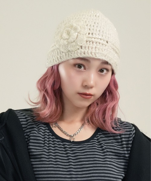 Port(ポート)の「【 SORUTT / ソルト 】 ローズモチーフ 編み込みビーニー / スパンコール付き #(ニットキャップ/ビーニー・レディース・ホワイト/ベージュ/ブラック/グレー・FREE)」の16枚目の写真