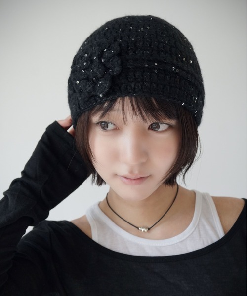 Port(ポート)の「【 SORUTT / ソルト 】 ローズモチーフ 編み込みビーニー / スパンコール付き #(ニットキャップ/ビーニー・レディース・ホワイト/ベージュ/ブラック/グレー・FREE)」の18枚目の写真