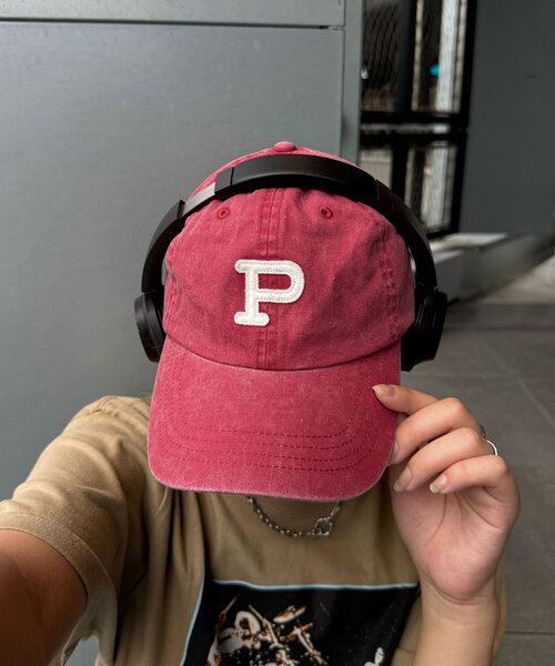 CIAOPANIC（チャオパニック）の「ピグメントイニシャルワッペンキャップ（キャップ・レディース・ベージュ/ネイビー/レッド/グリーン・ONE SIZE）」の4枚目の写真