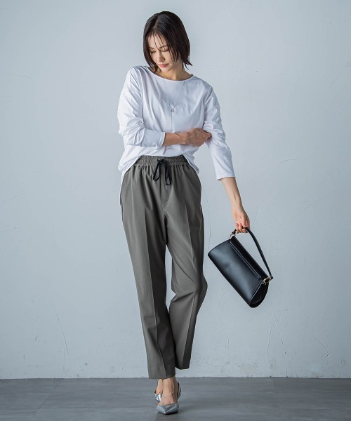 LAUTREAMONT（ロートレアモン）の「【WEB限定】UV/接触冷感スムースカットソー≪洗濯機で洗える≫（Tシャツ/カットソー・レディース・イエロー/ブラック/ライトグレー/ブラウン/ホワイト・7号/9号/11号）」の13枚目の写真