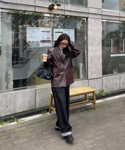 Chillfar（チルファー）の「フェイクレザールーズテーラードジャケット（テーラードジャケット・レディース・グレー/ブラウン/カーキ/ブラック・FREE）」の14枚目の写真