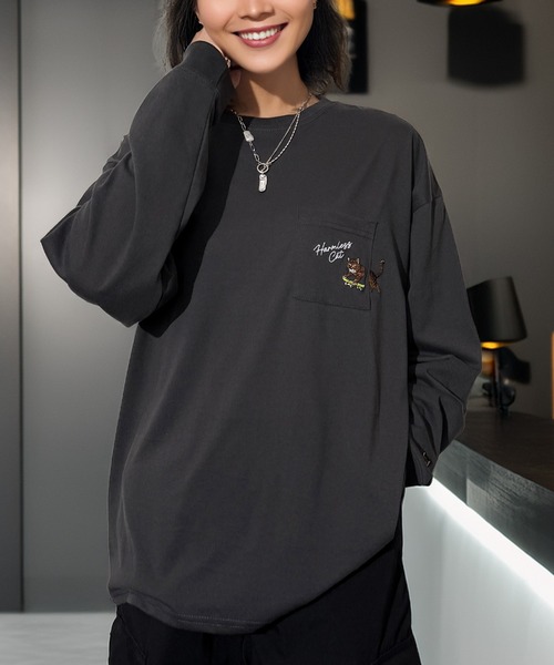 Candlestick(キャンドルスティック)の「ゆったり 萌えネコ 袖 刺繍 ポケット ロンティ(Tシャツ/カットソー・レディース・ホワイト/サックスブルー/ブラック/アッシュグレー/ブラック系2/ホワイト系1/ダークネイビー/ブラック系1・M/L/LL)」の21枚目の写真