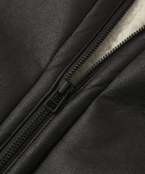 EMMA CLOTHES（エマクローズ）の「2WAYヴィンテージライクB-3フェイクムートンジャケット（ブルゾン・メンズ・ブラウン/ブラック系/ブラック・L/M）」の8枚目の写真