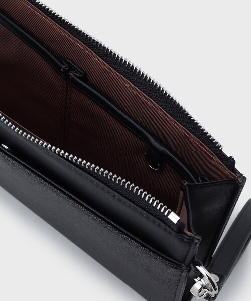 tk.TAKEO KIKUCHI（ティーケータケオキクチ）の「◆サフィアーノPVCクラッチバッグ（クラッチバッグ・メンズ・ブルー系その他/ブラック・00）」の4枚目の写真