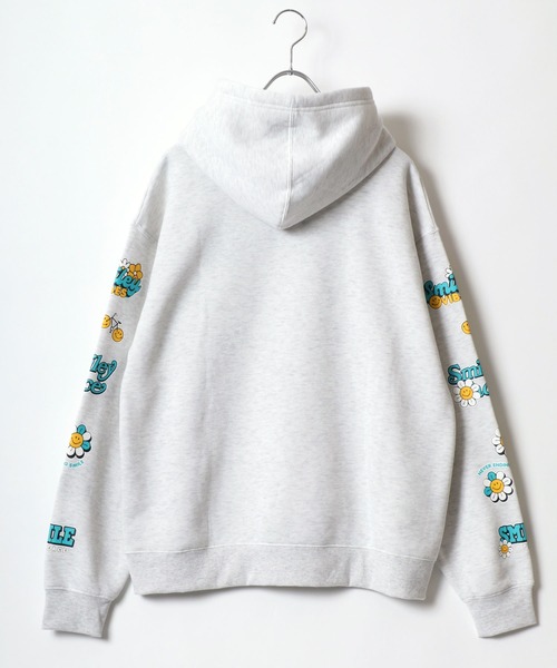 SMILEY FACE(スマイリーフェイス)の「SMILEY FACE/スマイリーフェイス 裏起毛 ワンポイント刺繍 袖ロゴ バックプリント オーバーサイズ スウェットプルパーカー フーディー レディース メンズ(パーカー・レディース・ブラック/ネイビー/スミクロ/グレー系その他2/ブラック系その他3/ブラック系その他/アッシュグレー/ブラック系その他2/グレー系その他・L/M/LL)」の12枚目の写真