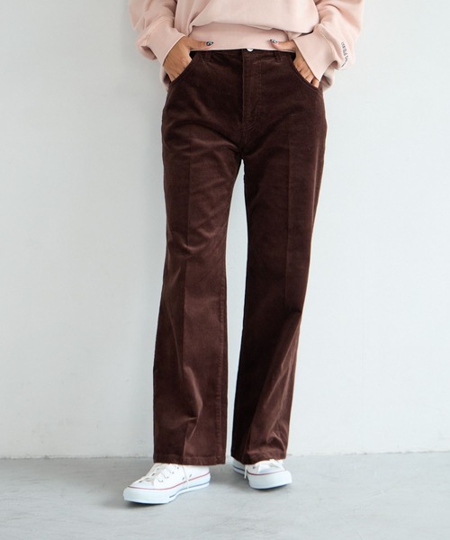 BAYFLOW（ベイフロー）の「[ストレッチ入り!キレイ目にも着用可能]コーデュロイセミフレアパンツ（その他パンツ・レディース・グレイッシュベージュ/グリーン/ブラウン・MEDIUM/SMALL）」の14枚目の写真