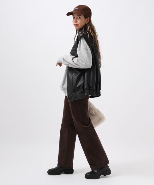 BAYFLOW（ベイフロー）の「[ストレッチ入り!キレイ目にも着用可能]コーデュロイセミフレアパンツ（その他パンツ・レディース・グレイッシュベージュ/グリーン/ブラウン・MEDIUM/SMALL）」の7枚目の写真