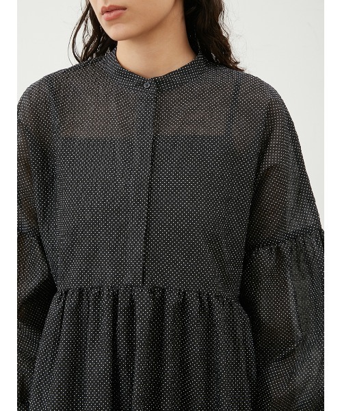 Mila Owen（ミラオーウェン）の「スタンドカラーティアードワンピース（ワンピース・レディース・ブラック/ホワイト・1/0）」の7枚目の写真