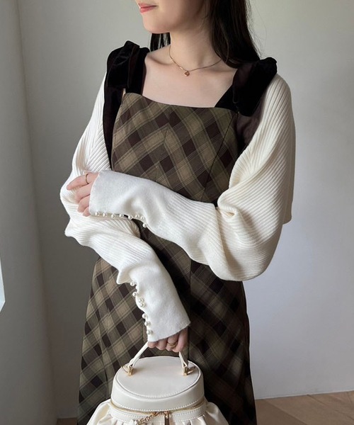 one after another NICE CLAUP（ワンアフターアナザーナイスクラップ）の「ベロアリボンマーメイドキャミワンピース【リボン取り外し可能】（ワンピース・レディース・杢グレー/ベージュ系その他/ブラック/ブラウン系その他・SMALL/MEDIUM）」の16枚目の写真