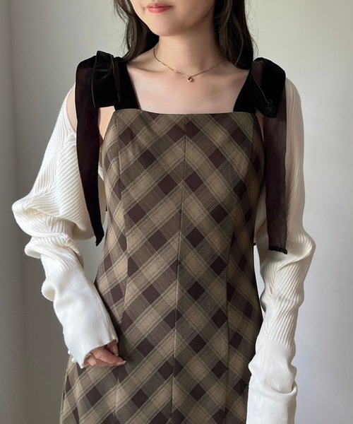 one after another NICE CLAUP（ワンアフターアナザーナイスクラップ）の「ベロアリボンマーメイドキャミワンピース【リボン取り外し可能】（ワンピース・レディース・杢グレー/ベージュ系その他/ブラック/ブラウン系その他・SMALL/MEDIUM）」の18枚目の写真