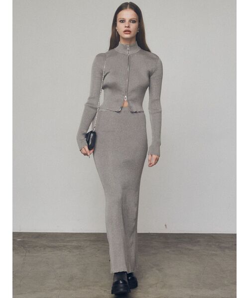 EMODA（エモダ）の「ウォッシュリブジップニット（ニット/セーター・レディース・ブルー/シルバー/ブラック/ピンク/ベージュ・FREE）」の6枚目の写真