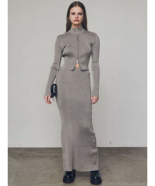 EMODA（エモダ）の「ウォッシュリブジップニット（ニット/セーター・レディース・ブルー/シルバー/ブラック/ピンク/ベージュ・FREE）」の7枚目の写真